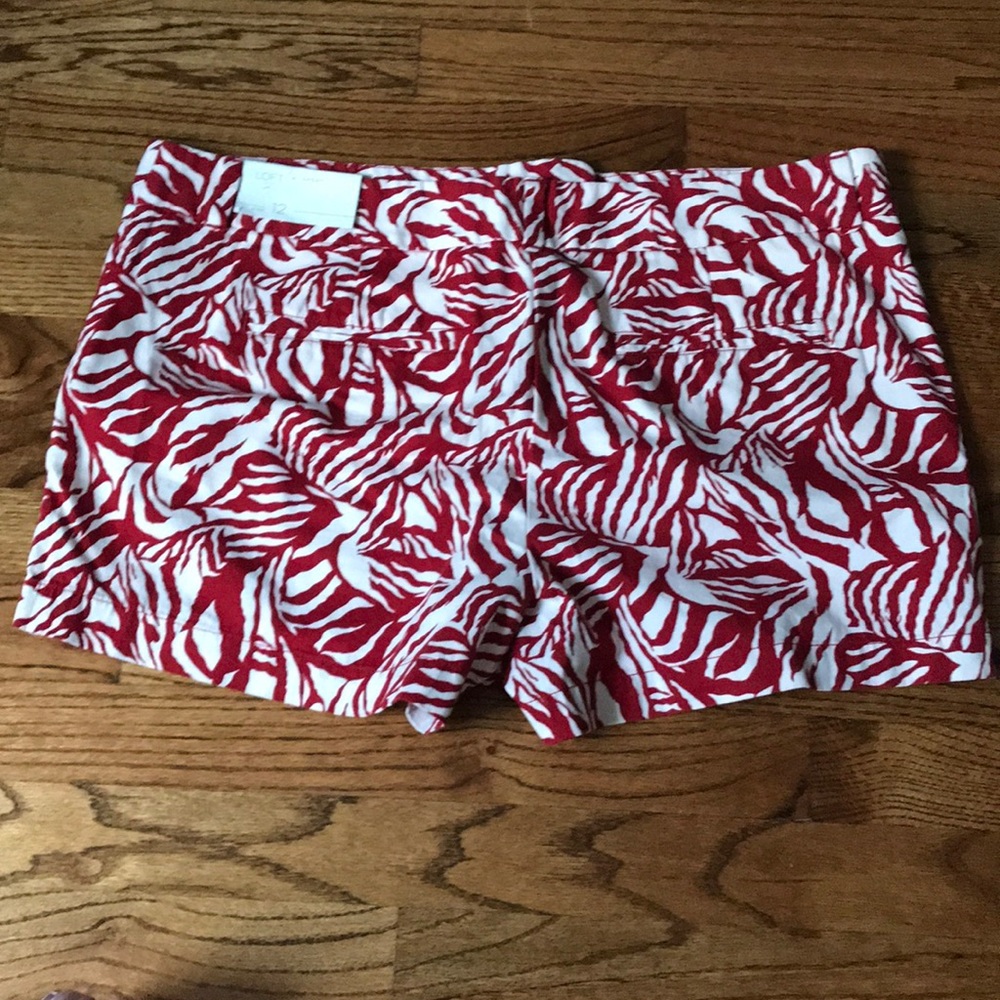 Patterned LOFT shorts - Picture 2 of 5